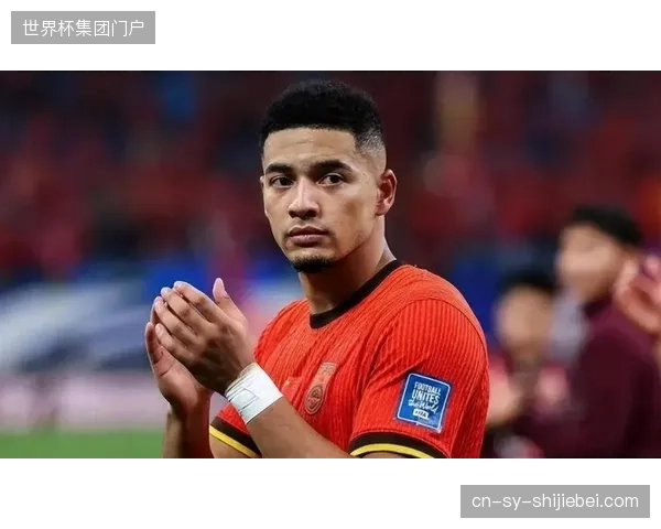 上海海港后防线承受巨大压力，依靠蒋光太为核心的防区保护艰难守住平局